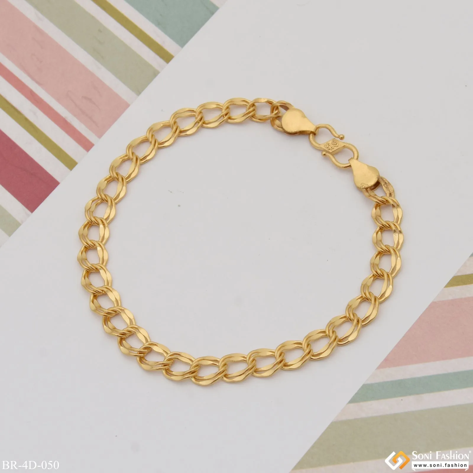 Ring Into Ring Sophisticated Design Gold Plated Bracelet for Men - Style D050