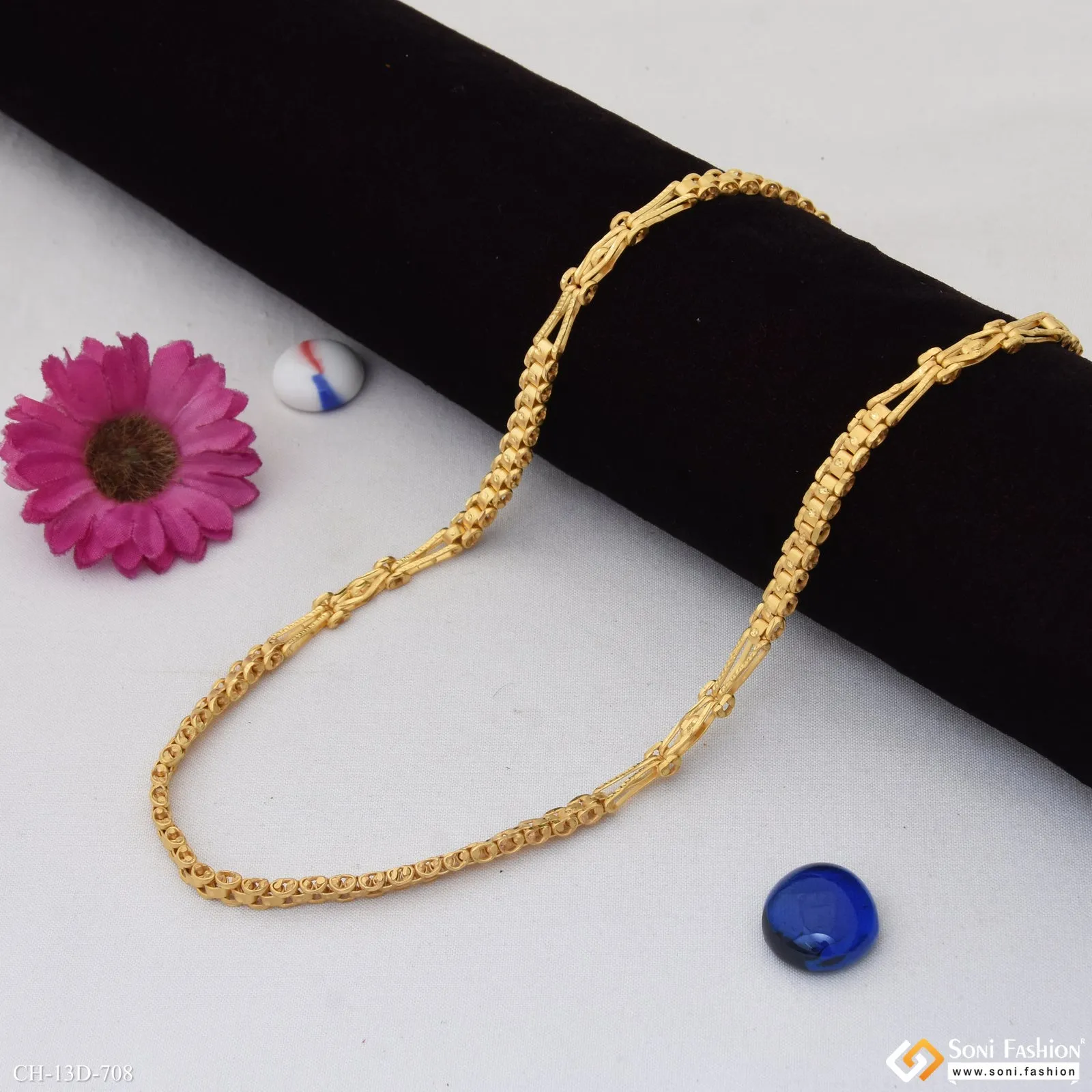 Sophisticated Design Gold Plated Box Chain for Men - Style D708